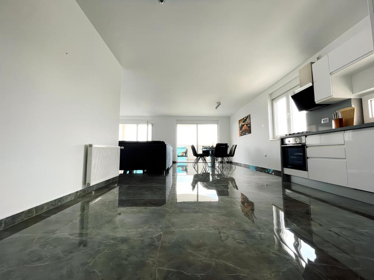 Seascape Deluxe Residence Pjescana Uvala Luaran gambar