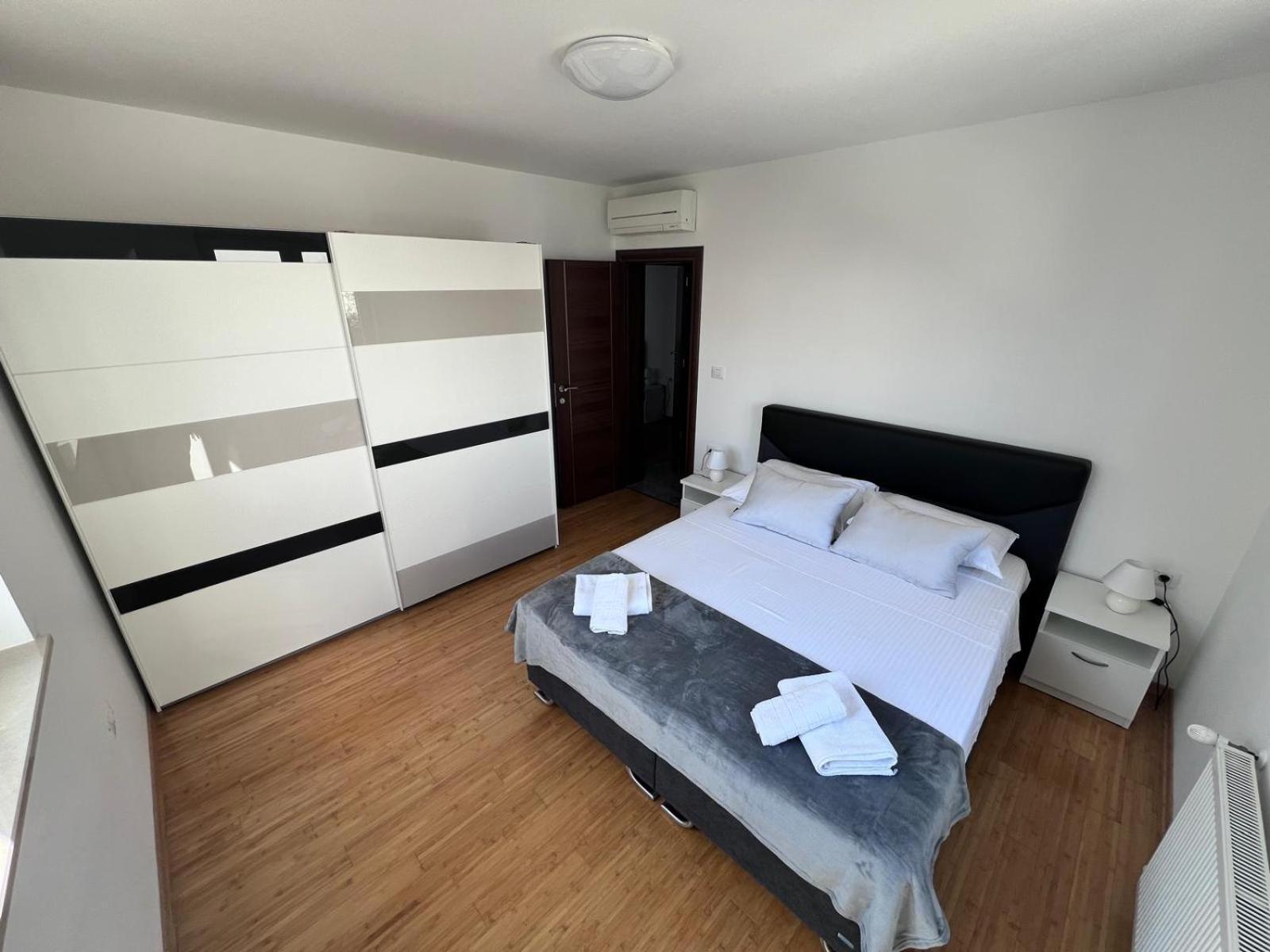 Seascape Deluxe Residence Pjescana Uvala Luaran gambar